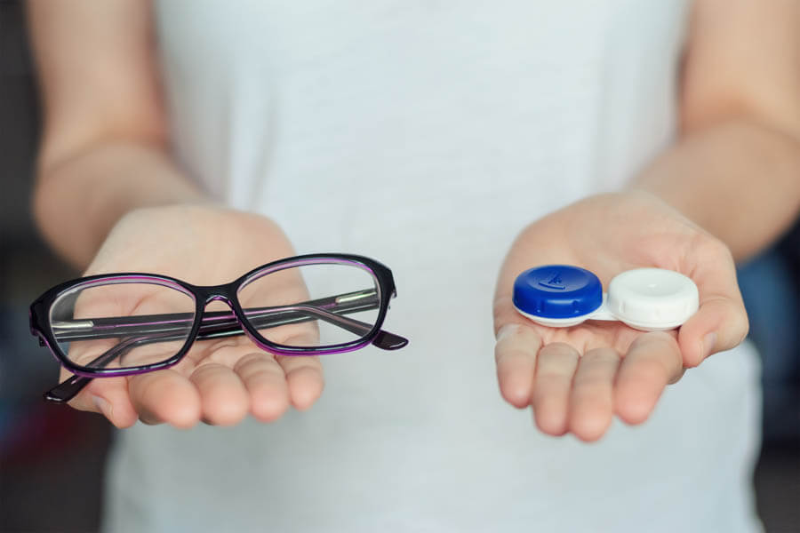 soczewki kontaktowe progresywne czy okulary progresywne